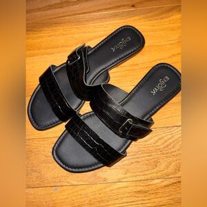 Enjoiya Adjustable Black Slide Sandals Size 9